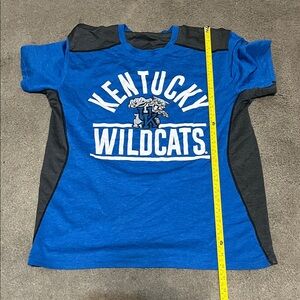 NBA Kentucky Wildcats Blue and Black Short Sleeve Tee